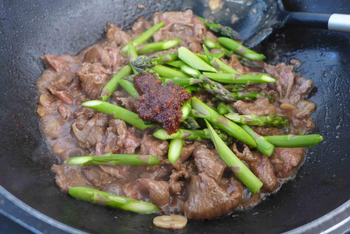 asparagus and Sha Cha sauce over beef.