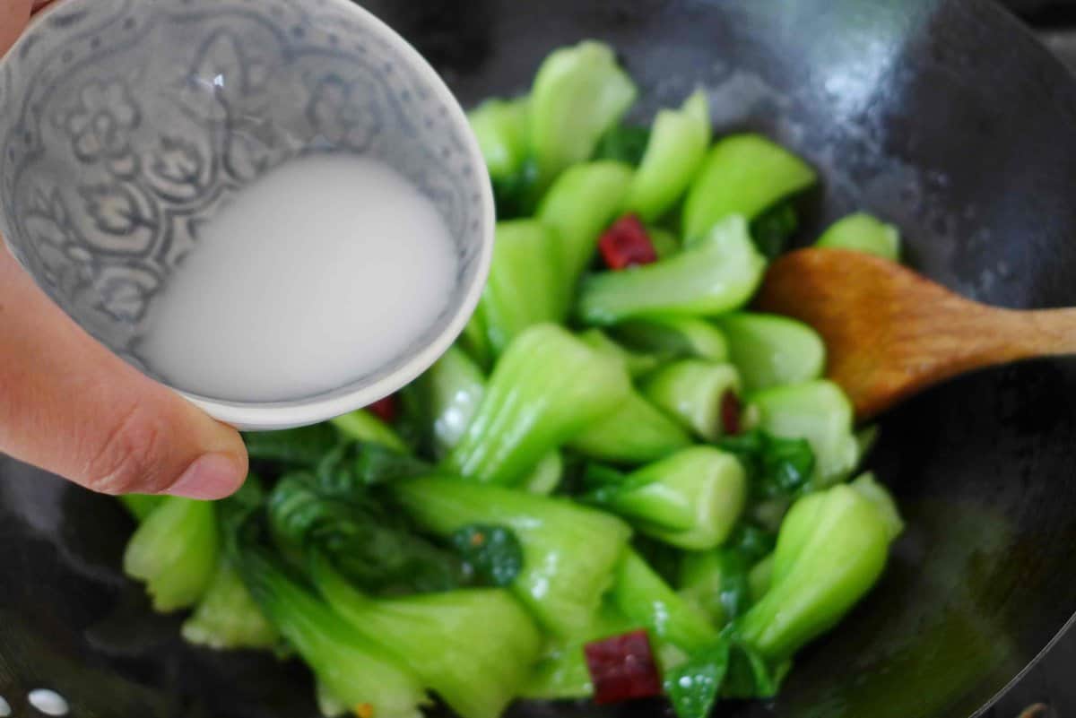 Adding starch slurry to Bok Choy