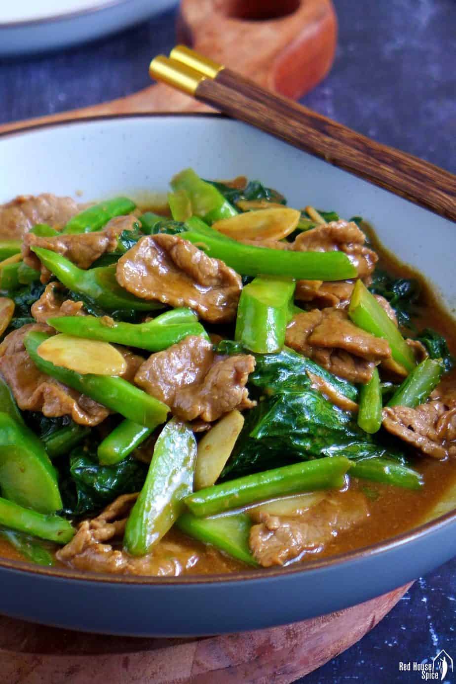 Beef stir-fried with Chinese broccoli