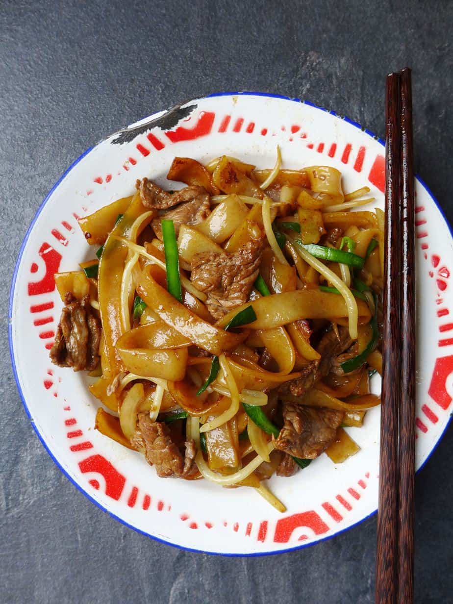 A plate of beef chow fun
