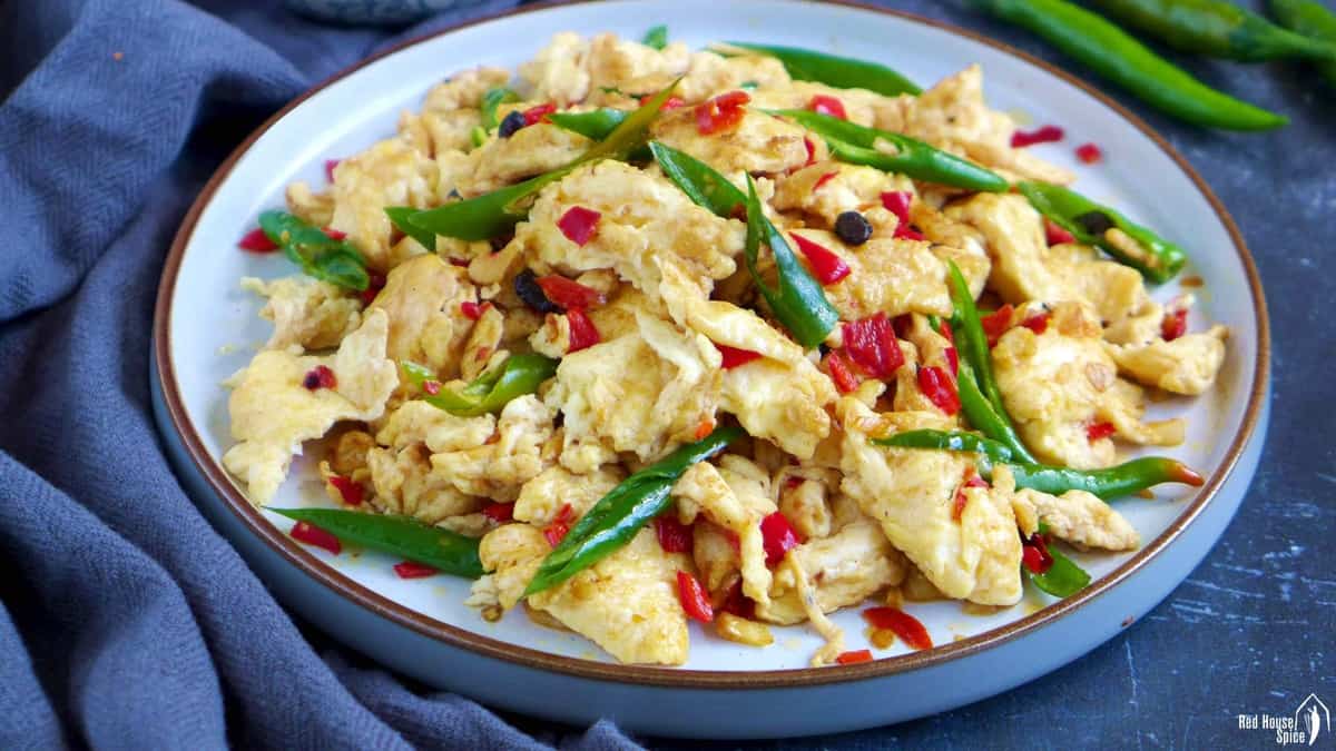 Hunan egg and pickled chili stir-fry