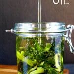A step by step recipe guiding you to make Chinese spring onion oil without fail. You will also learn how to use this versatile condiments in seven ways.