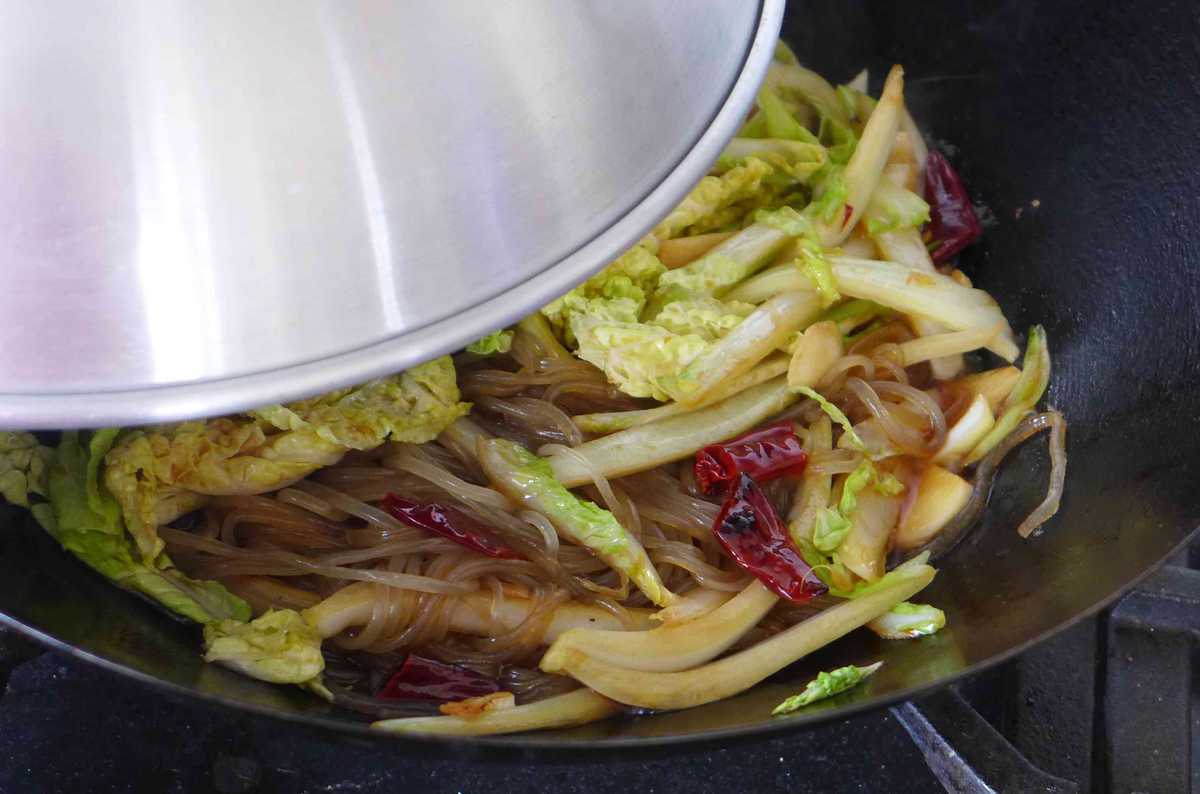 cover the wok with a lid