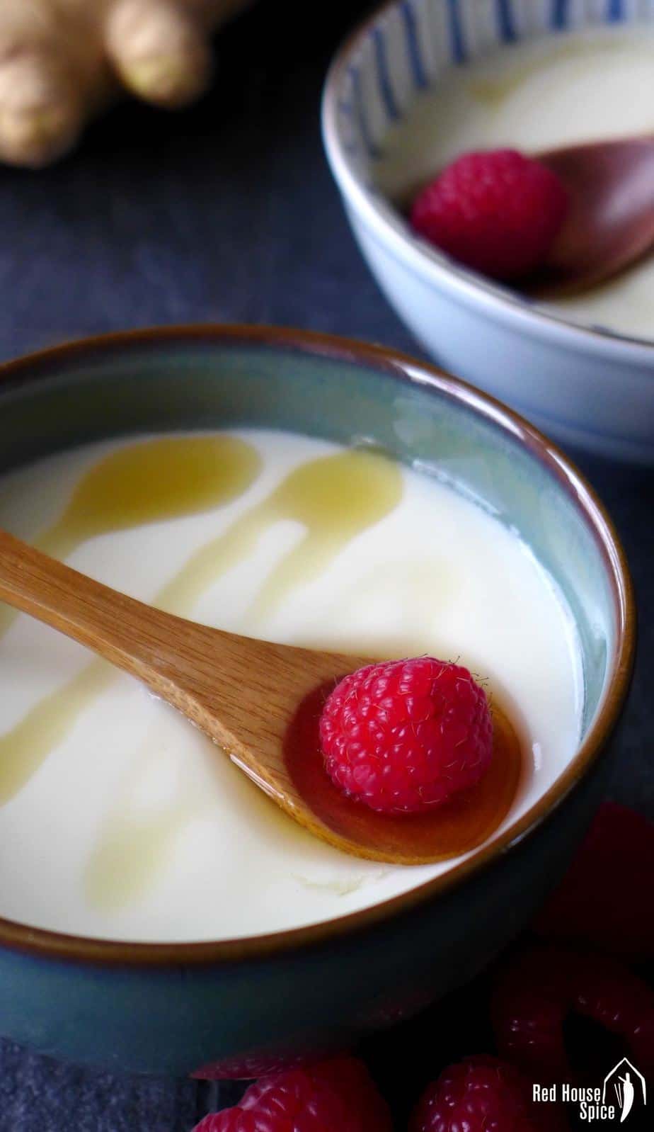 A tried and tested recipe for making perfect ginger milk curd, a popular Cantonese dessert with an interesting flavour and silky texture.