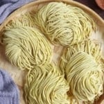 four portions of fresh ramen noodles with overlay text that says easy ramen noodles