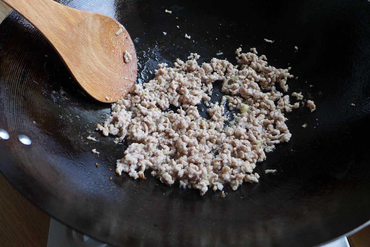 frying minced pork