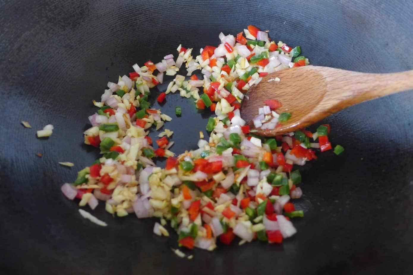 frying minced shallots, pepper and garlic