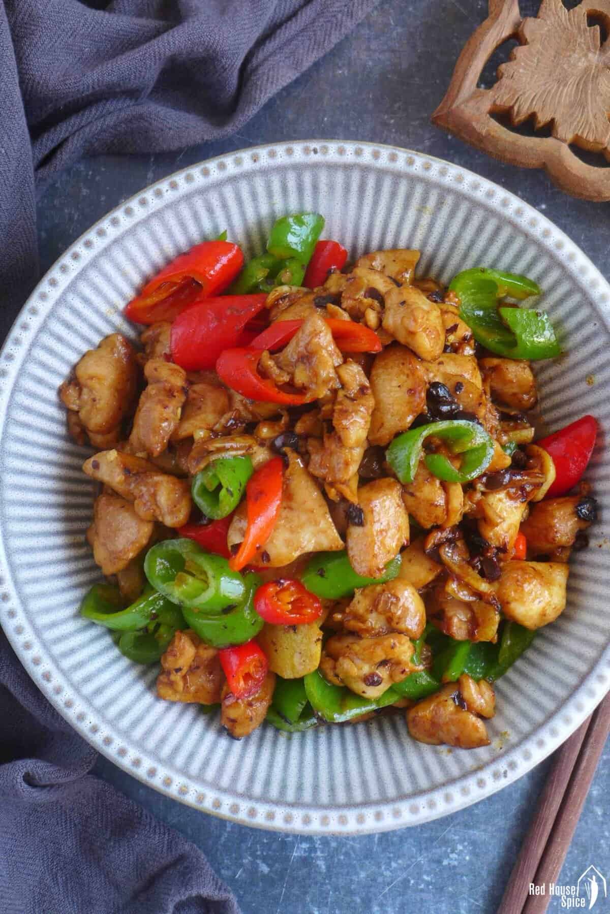 Hunan chicken in a plate.