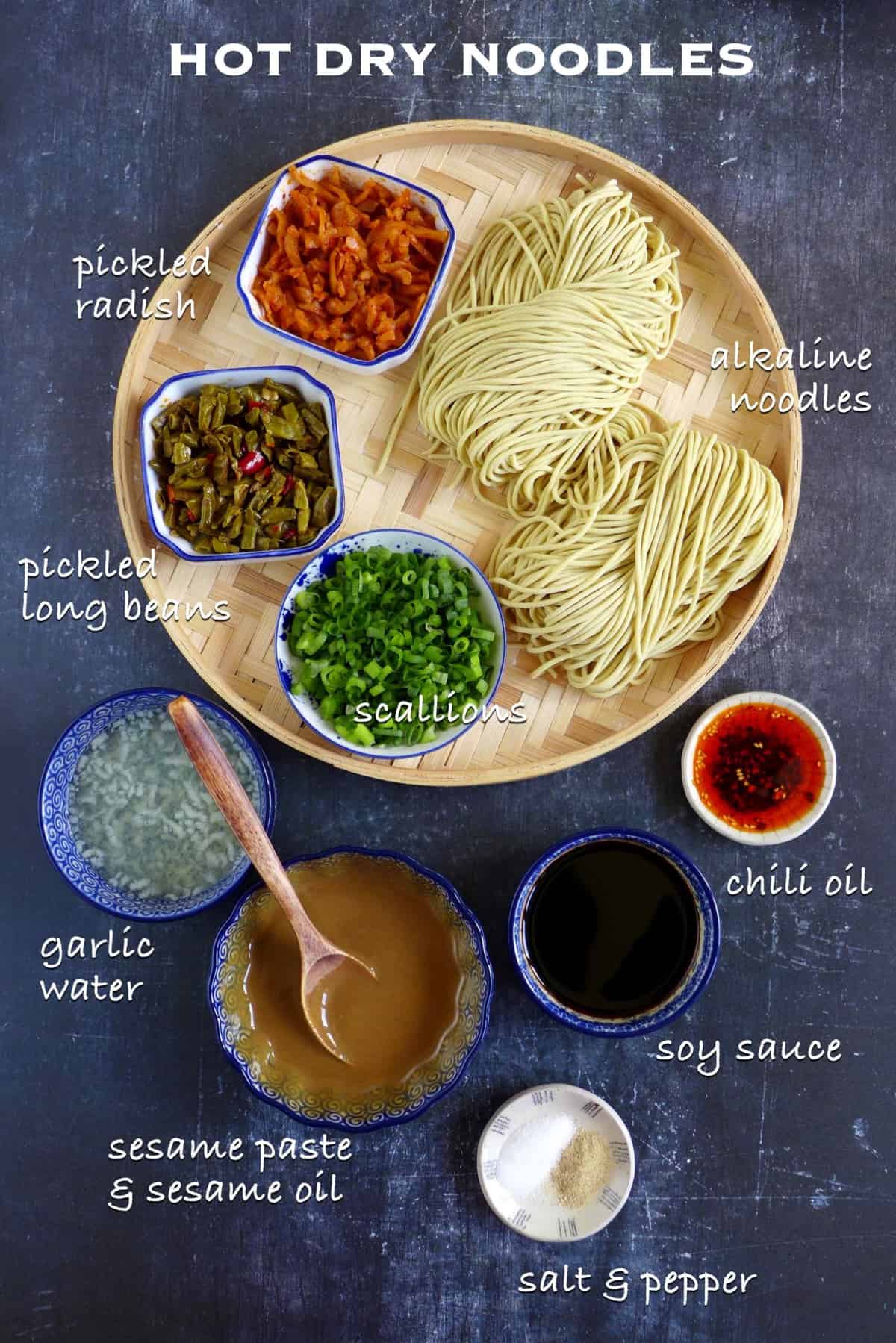 Ingredients for making Wuhan hot dry noodles.