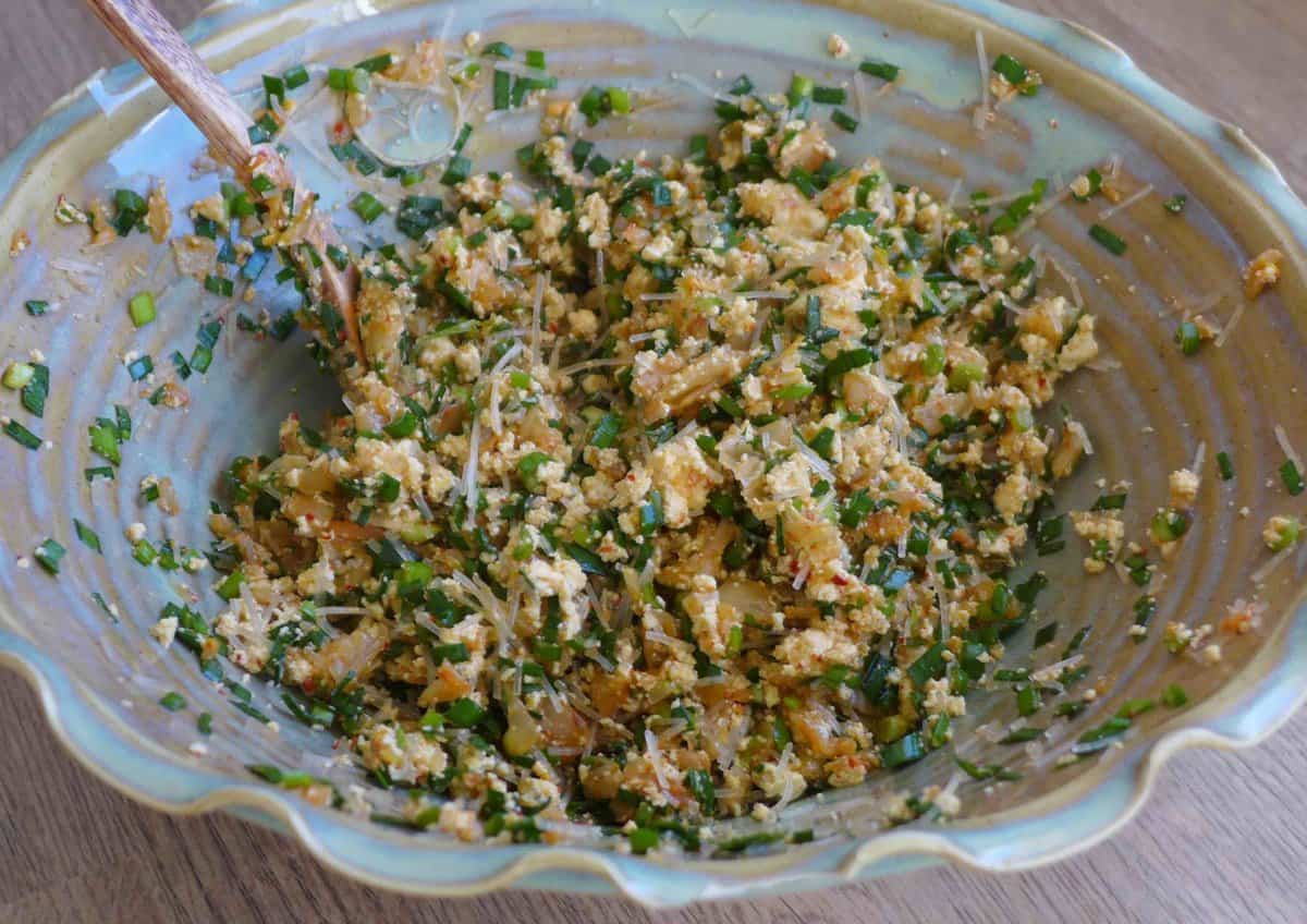 dumpling filling made with kimchi, tofu, Chinese chives and glass noodles.