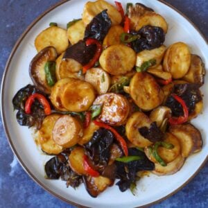 King oyster mushrooms fried with wood ear mushroom