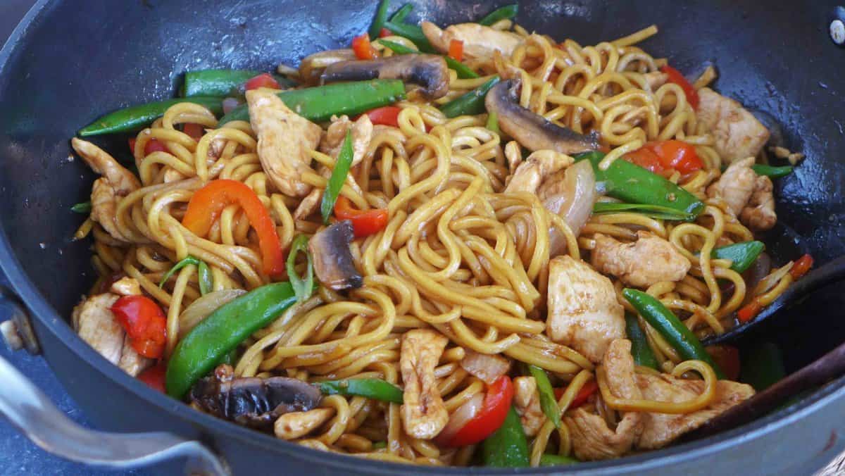 chinese Lo Mein in a wok.