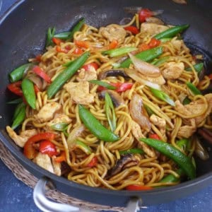 chinese Lo Mein in a wok.