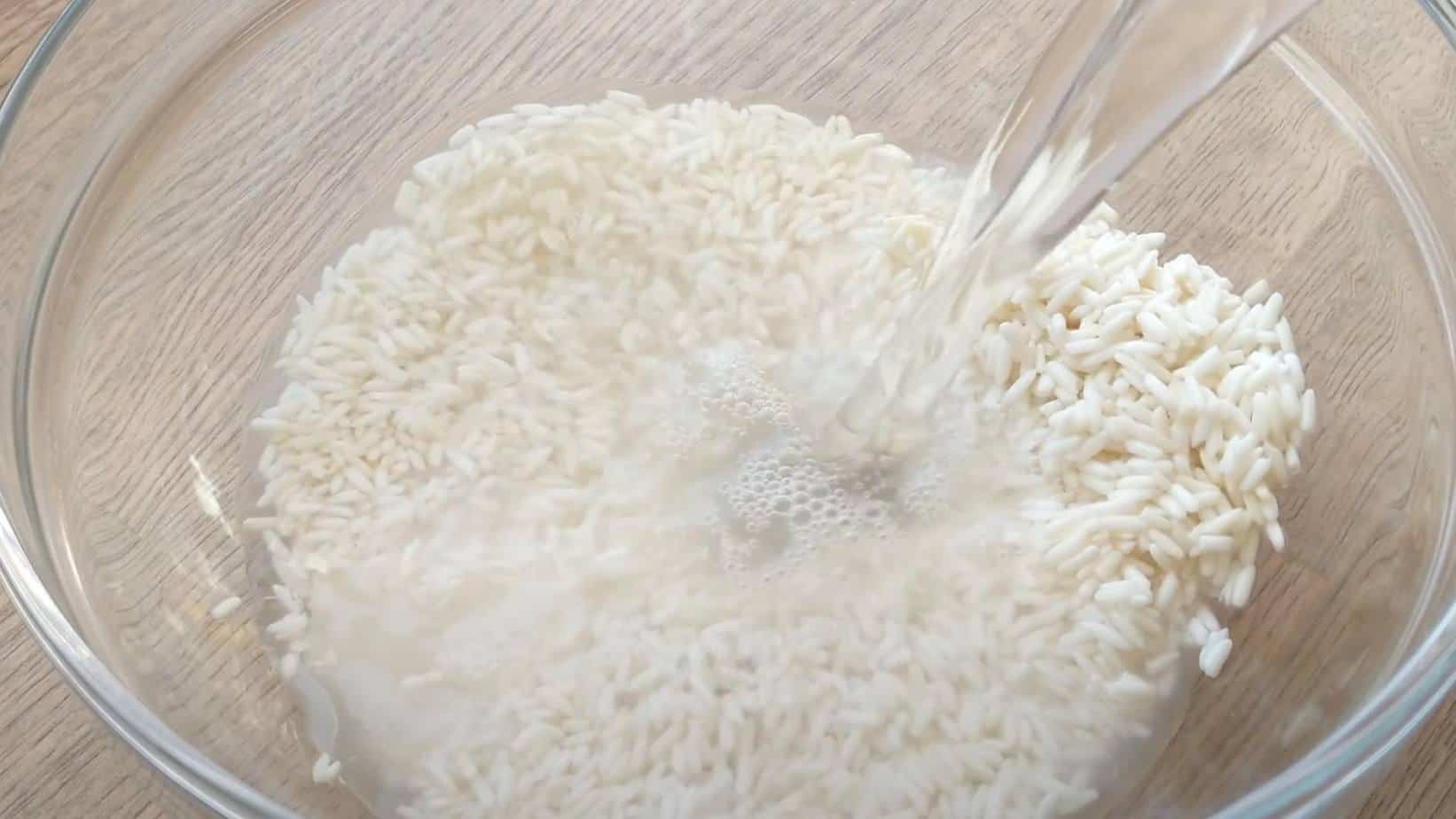 glutinous rice in water