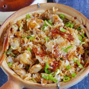 chicken clay pot rice with scorched rice.