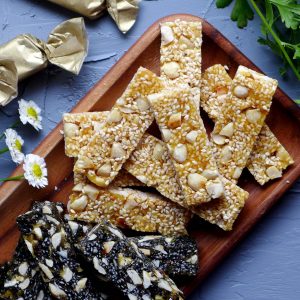 Chinese peanut & sesame brittle