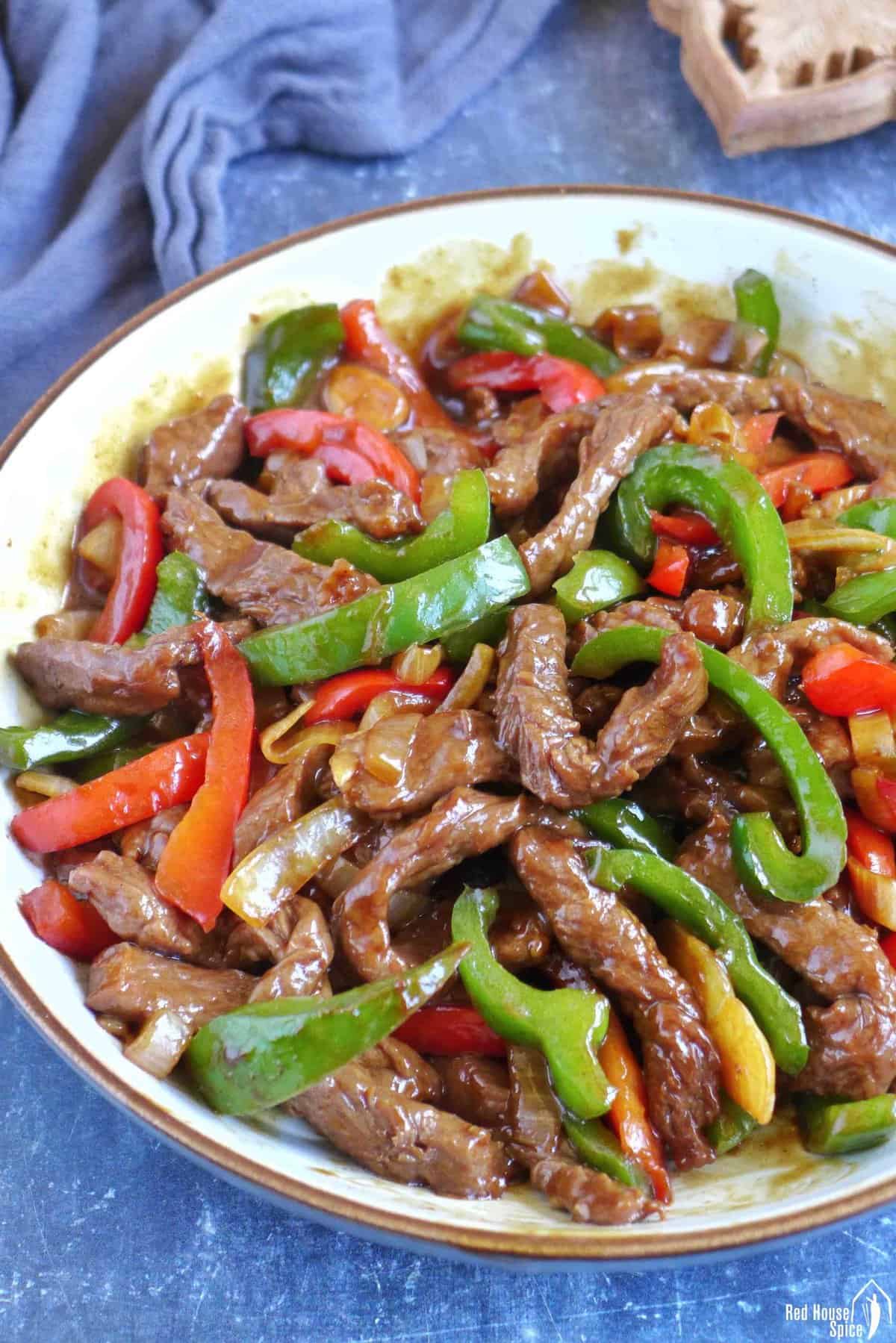 pepper steak in a plate.