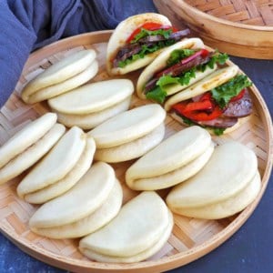 plain bao buns and some with fillings.