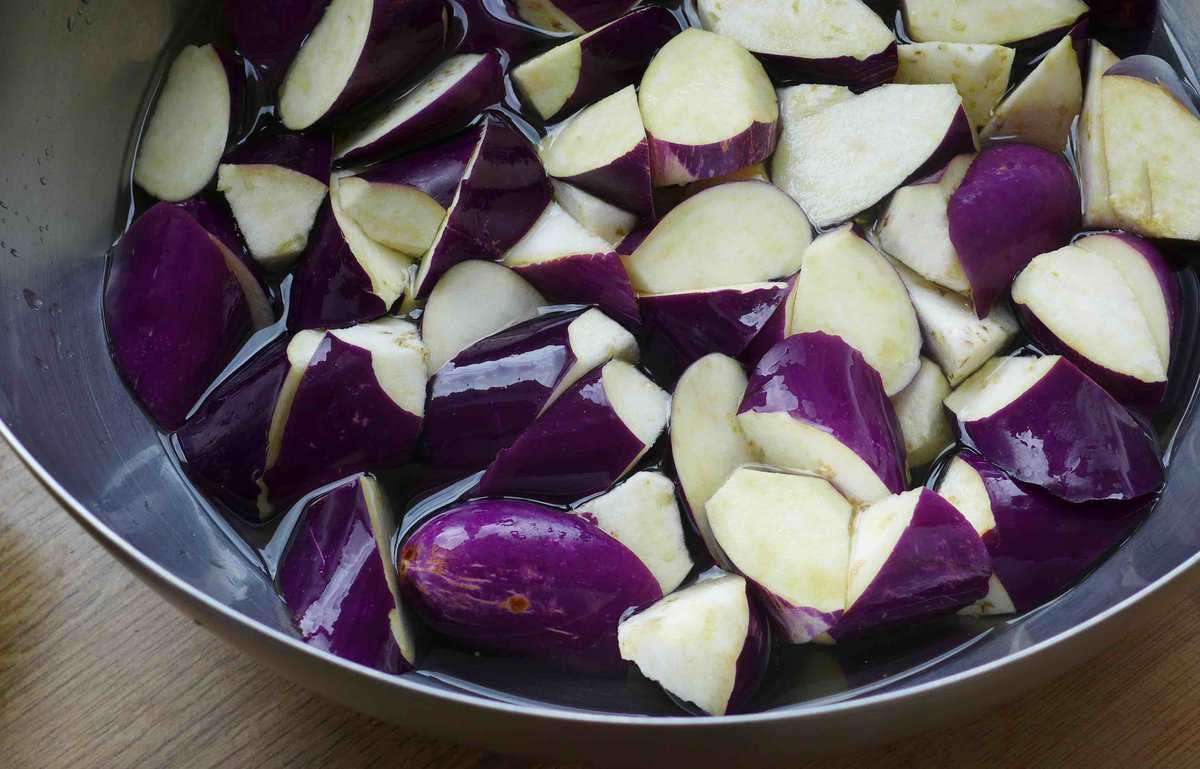 eggplant pieces in water