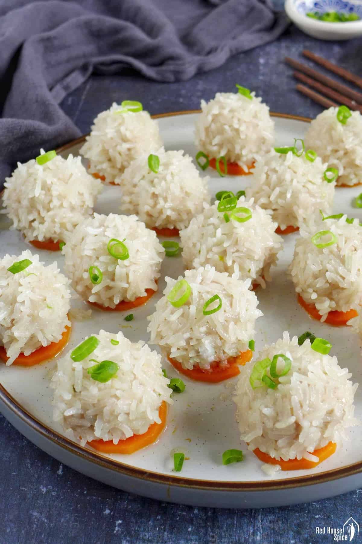 Steamed Chinese pearl meatballs