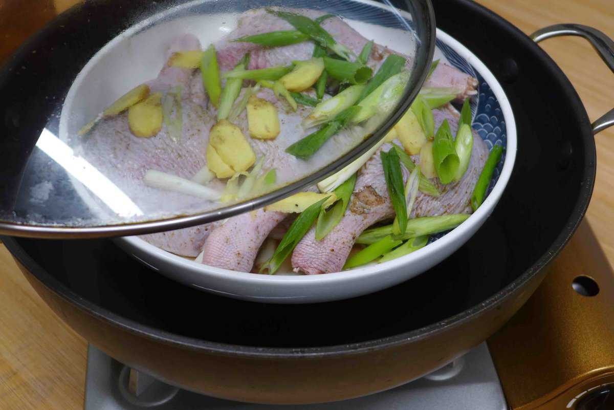 steaming duck in a steamer.