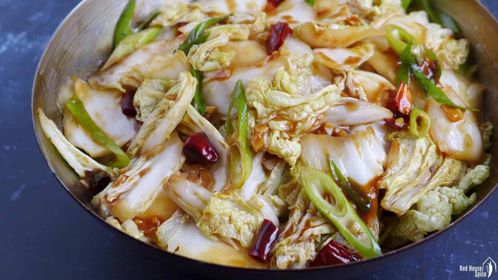 Napa cabbage stir-dried with chili & vinegar