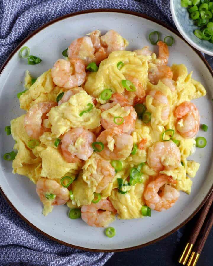 A plate of shrimp and egg stir-fry