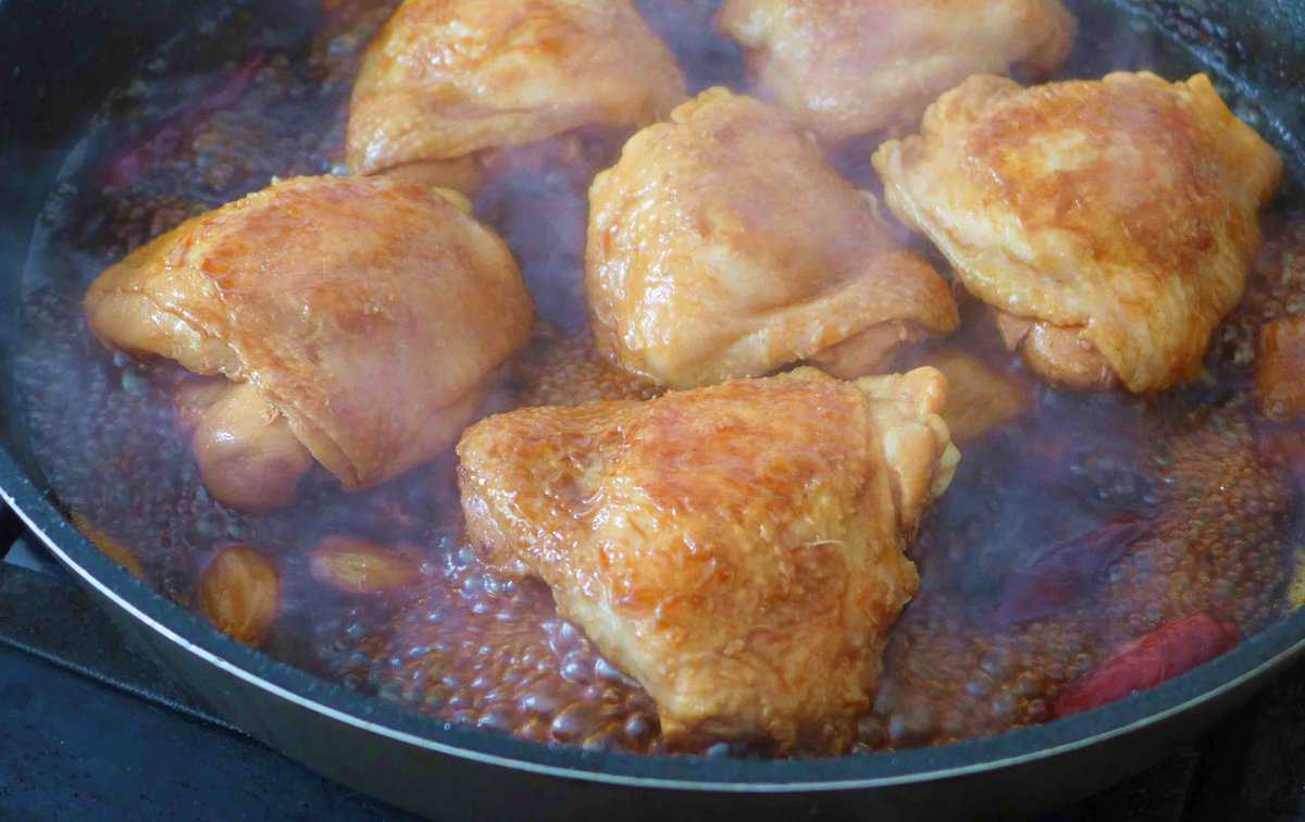 thickening sauce over high heat.