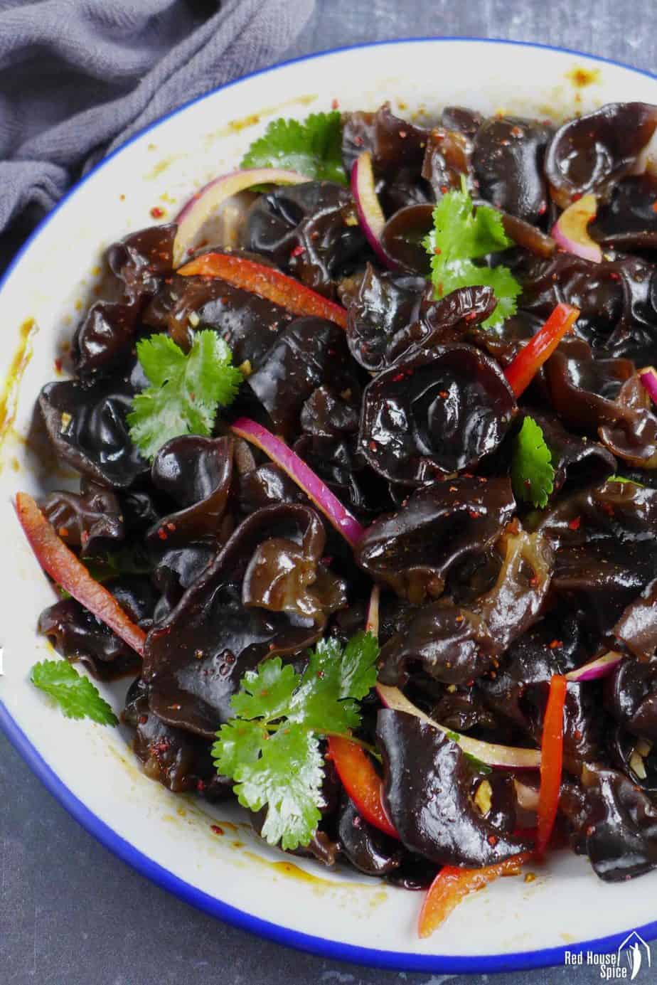 wood ear mushrooms with red chili, onion and coriander